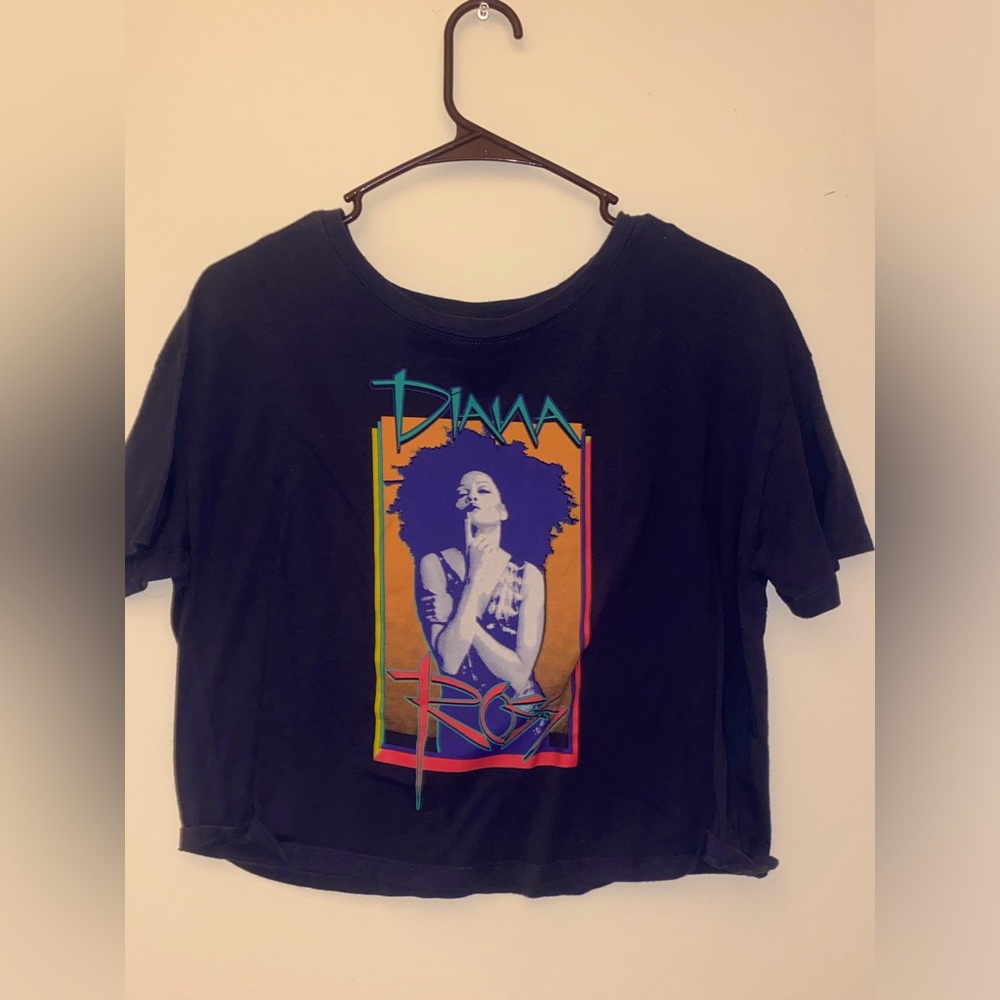 Small cropped Diana Ross shirt !!!